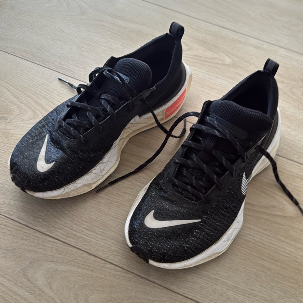 Nike invicible 3 size11